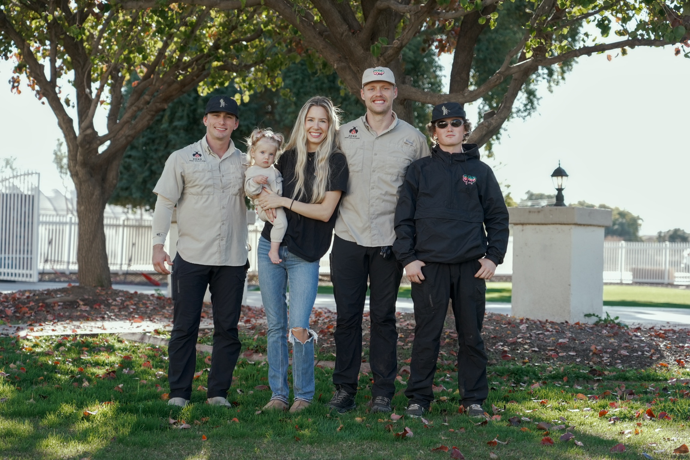Zona technician shaking hands with homeowner
